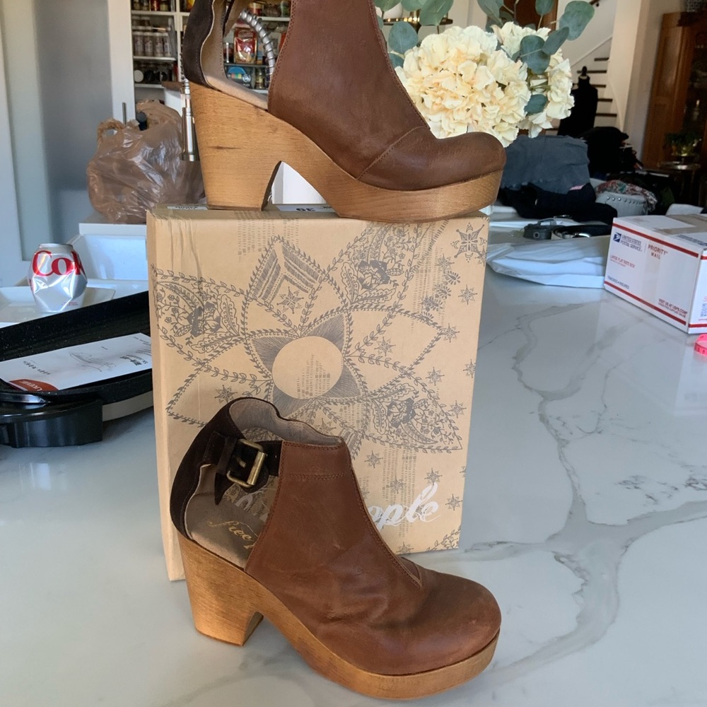 Free People Amber Orchard Clog Platform Leather Wood Brown Womens Size 9 39 NEW - Picture 7 of 11